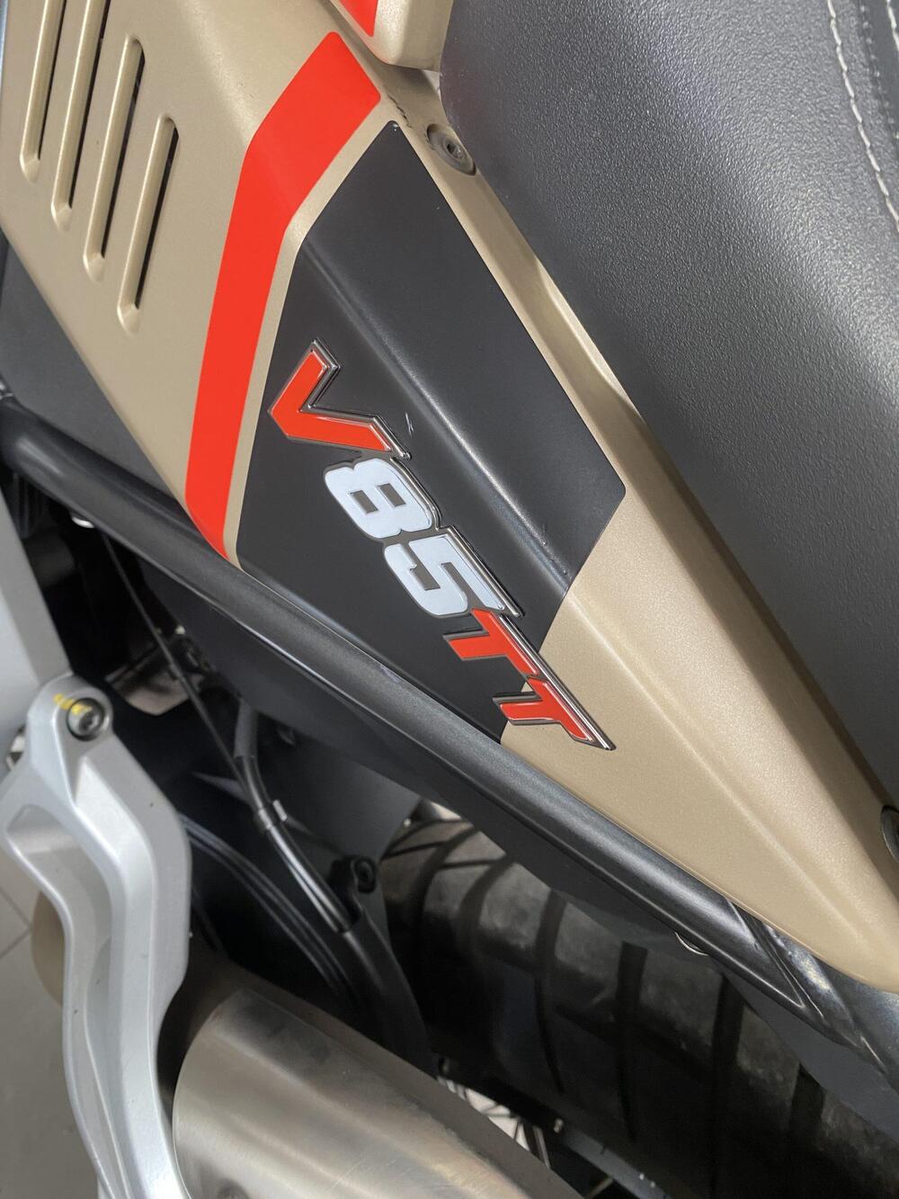 Moto Guzzi V85 TT Travel (2021 - 23) (8)