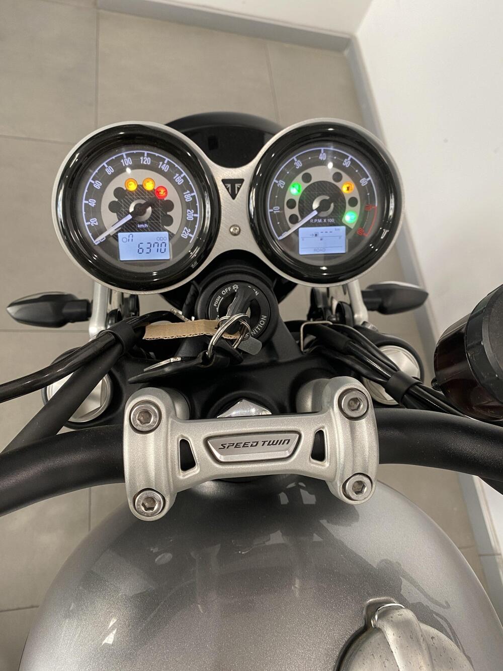 Triumph Speed Twin 1200 (2021 - 24) (7)
