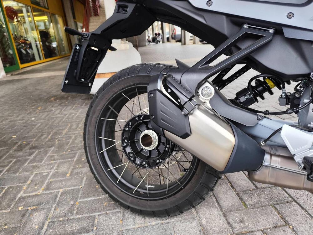 Moto Guzzi Stelvio (2024 - 26) (2)