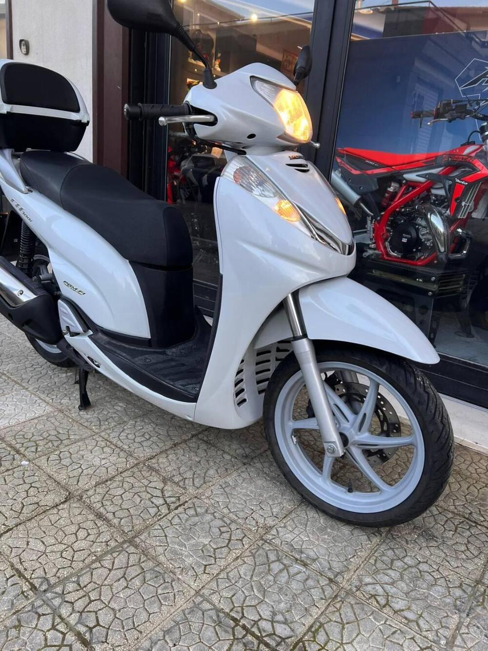 Honda SH 300 i (2006 - 10) (2)