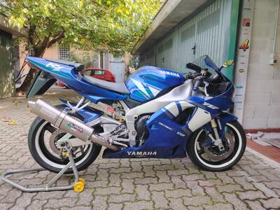 Yamaha YZF R1 (2000 - 01) usata