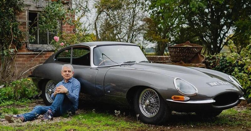 La Jaguar E-Type di Mr Bean è in vendita. Ma è una questione seria