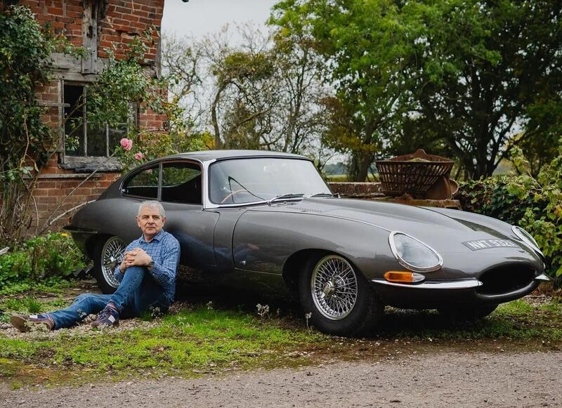 La Jaguar E-Type di Mr Bean &egrave; in vendita. Ma &egrave; una questione seria