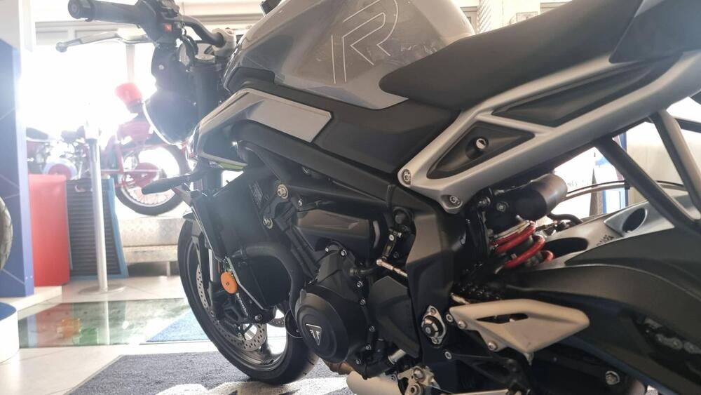 Triumph Street Triple 765 R (2023 - 26) (6)