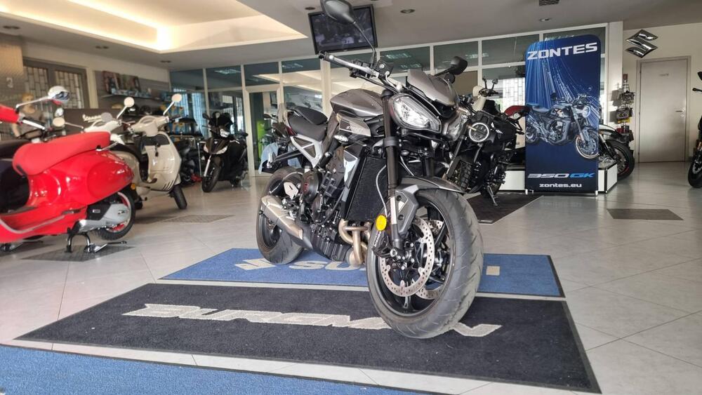 Triumph Street Triple 765 R (2023 - 26) (4)
