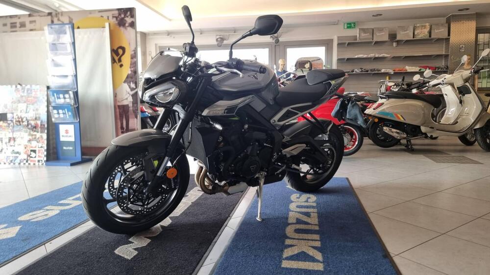 Triumph Street Triple 765 R (2023 - 26) (15)
