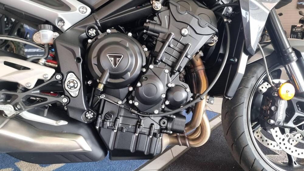 Triumph Street Triple 765 R (2023 - 26) (5)