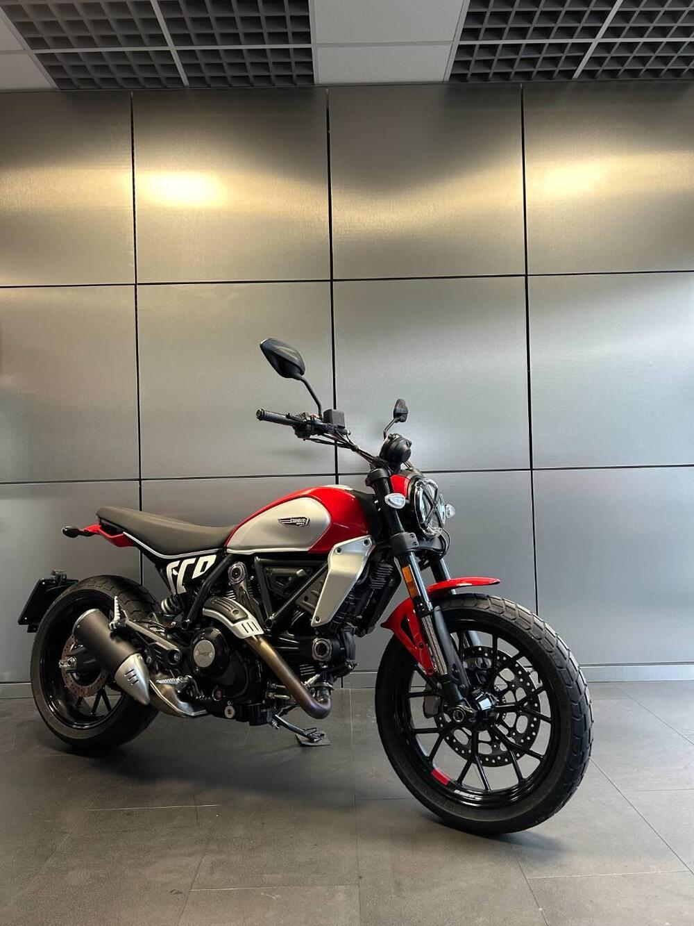 Ducati Scrambler 800 Icon (2023 - 24) (2)