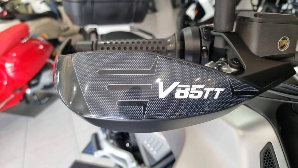 Moto Guzzi V85 TT (2019 - 20) (4)