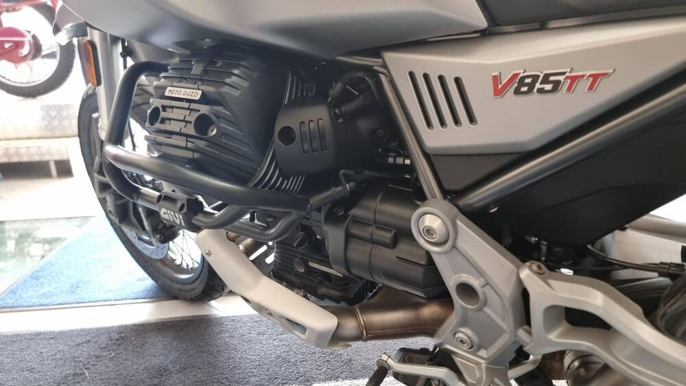 Moto Guzzi V85 TT (2019 - 20) (3)