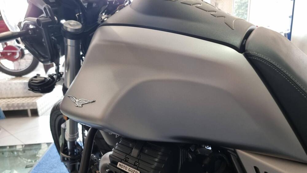 Moto Guzzi V85 TT (2019 - 20) (12)