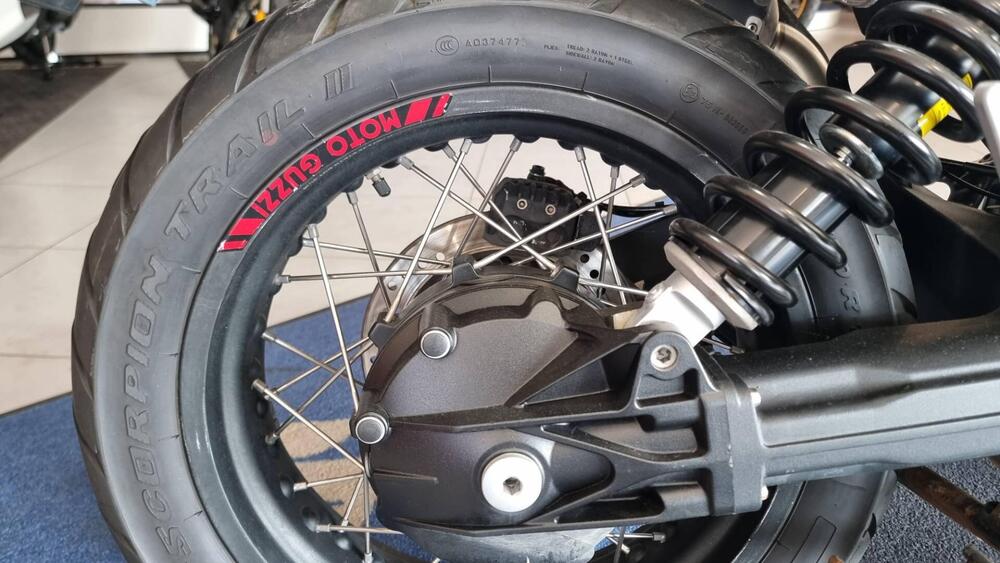 Moto Guzzi V85 TT (2019 - 20) (19)