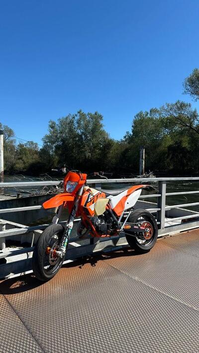 KTM 125 EXC Six Days (2015) usata