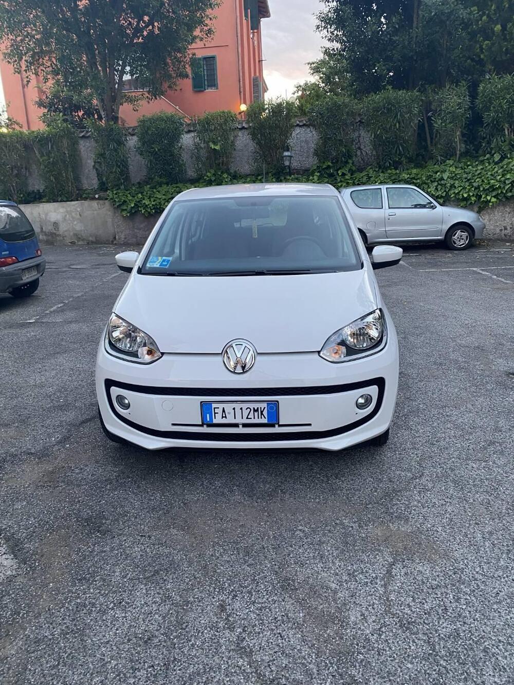 Volkswagen up! usata a Roma (2)
