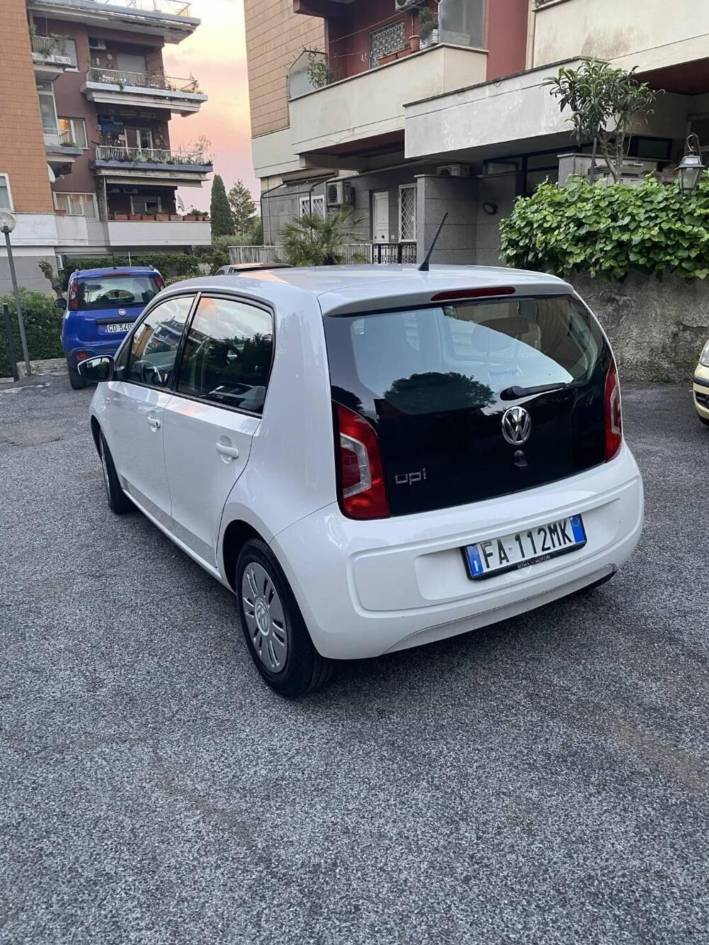Volkswagen up! usata a Roma (7)