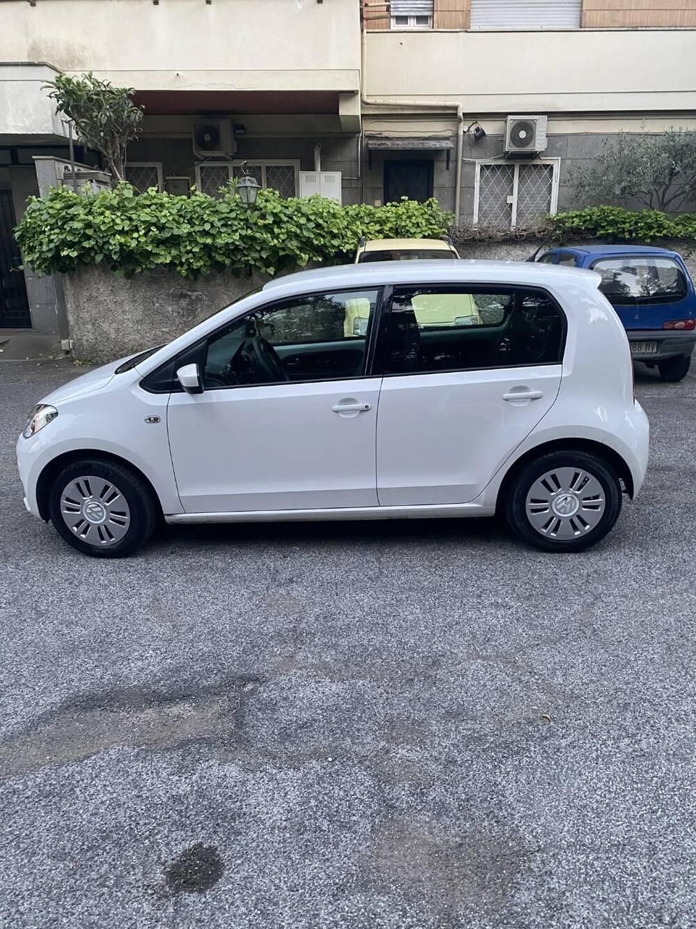 Volkswagen up! usata a Roma (8)