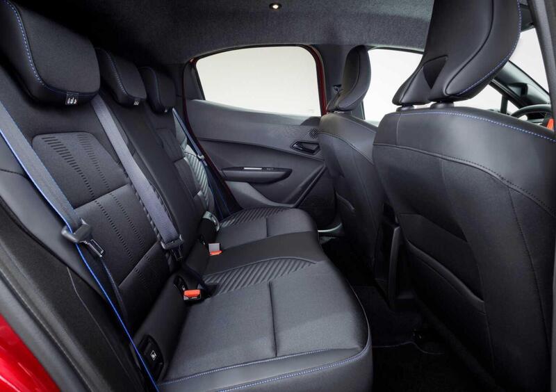 Renault Clio (2025-->>) (9)
