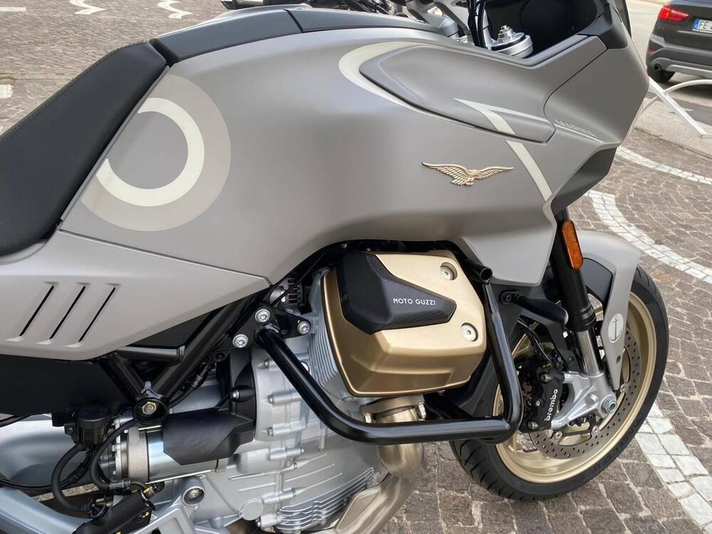 Moto Guzzi V100 Mandello (2025 - 26) (7)