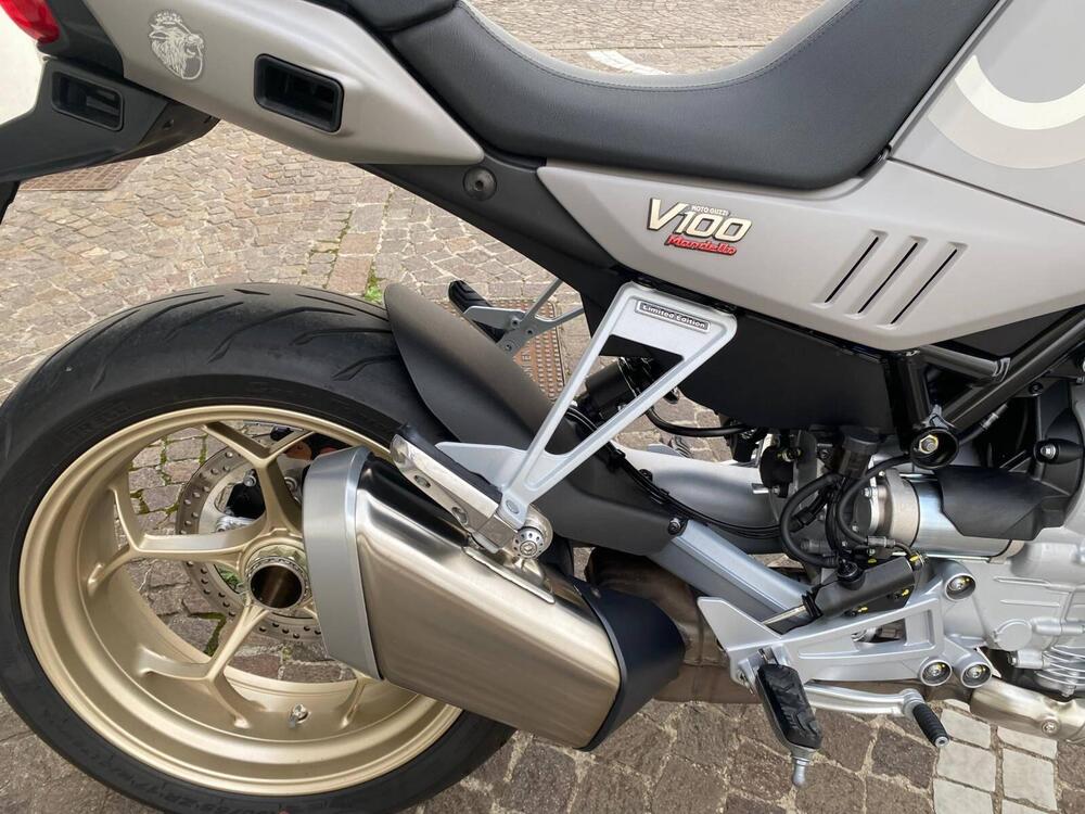 Moto Guzzi V100 Mandello (2025 - 26) (9)