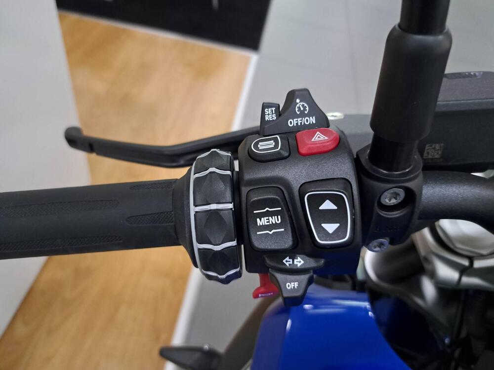 Bmw R 1300 R (2026) (8)