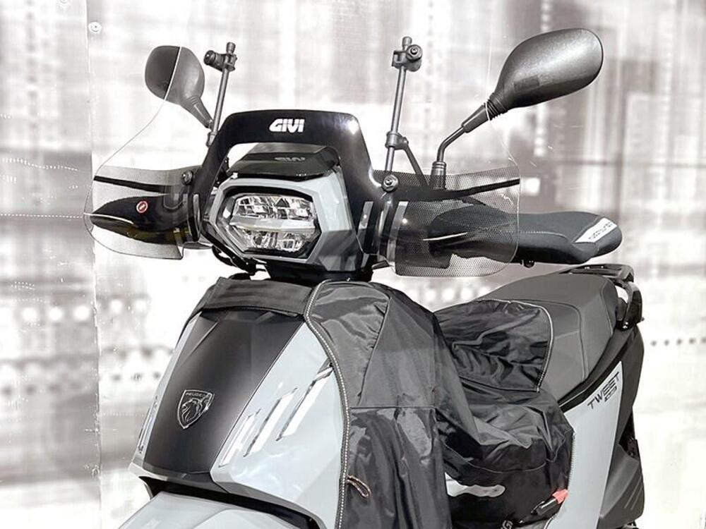 Peugeot Tweet 125 FL GT ABS (2024) (9)