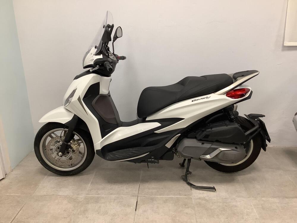 Piaggio Beverly 400 ABS-ASR (2021 - 24) (4)