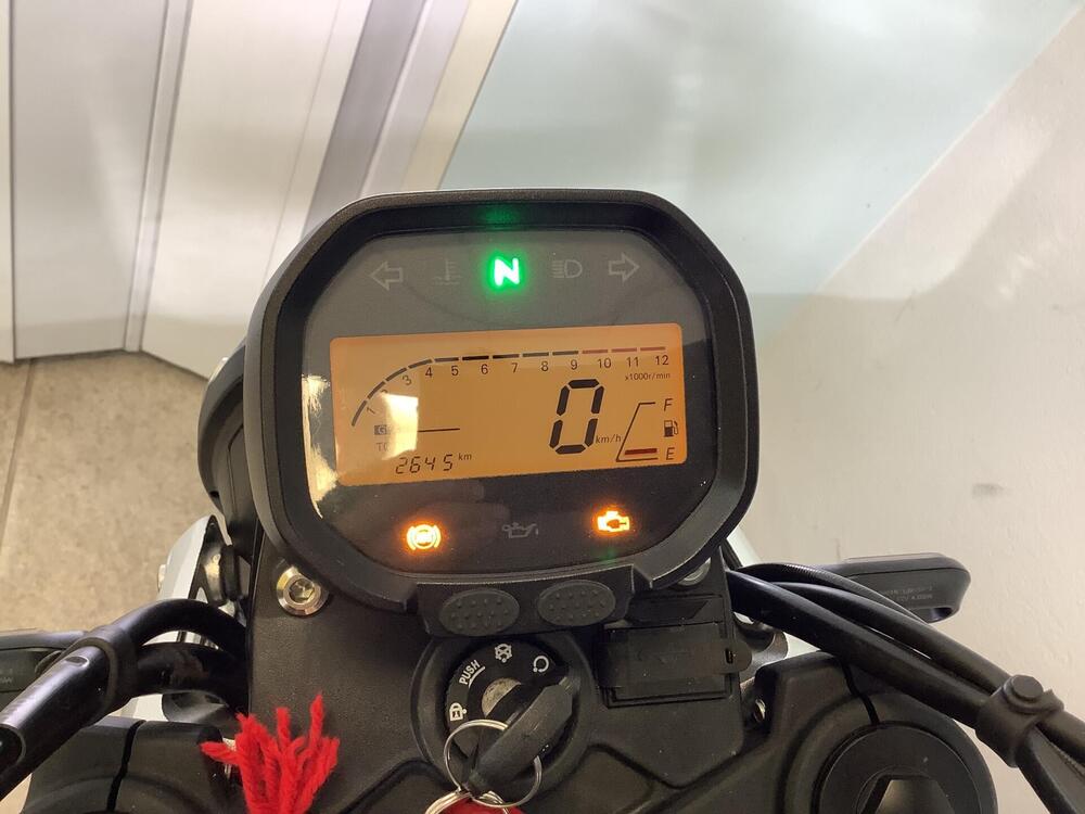 Voge Trofeo 300AC (2021 - 26) (6)