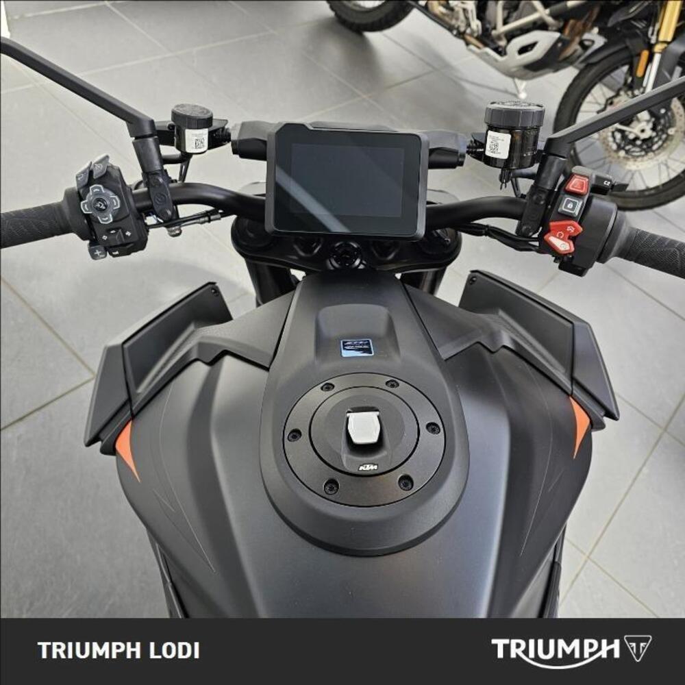 KTM 1390 Super Duke R EVO (2024 - 26) (8)