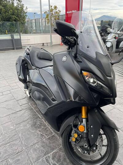 Yamaha T-Max 560 Tech Max (2022 - 24) usata