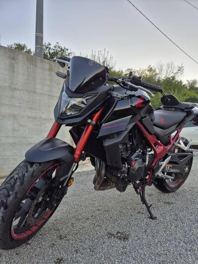 Honda CB 750 Hornet (2023 - 24) usata