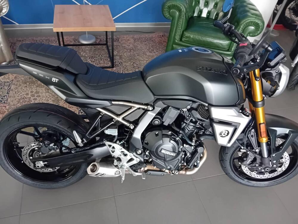 Suzuki GSX-8T (2025) (8)