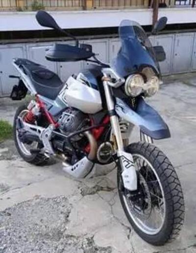 Moto Guzzi V85 TT (2024 - 25) usata
