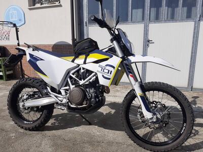 Husqvarna 701 Enduro (2017 - 19) usata