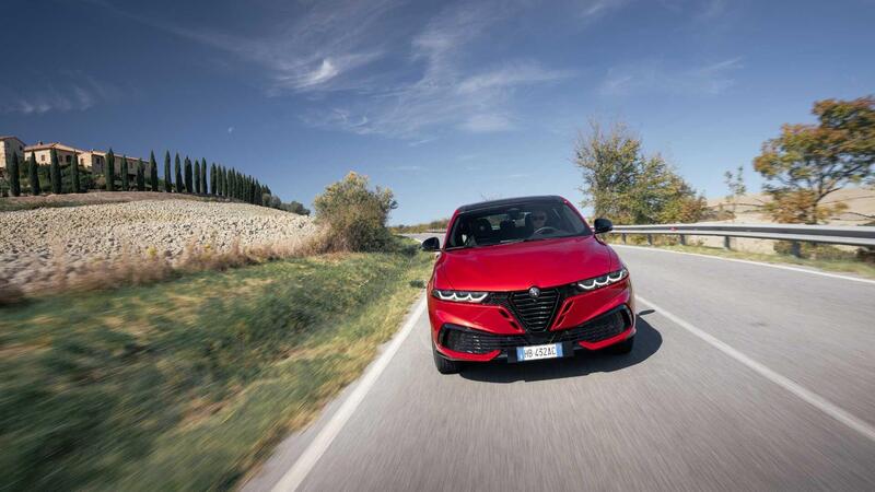 Nuova Alfa Romeo Tonale 2025: ordini aperti da 199&euro; al mese, tutti i prezzi e novit&agrave; del SUV italiano