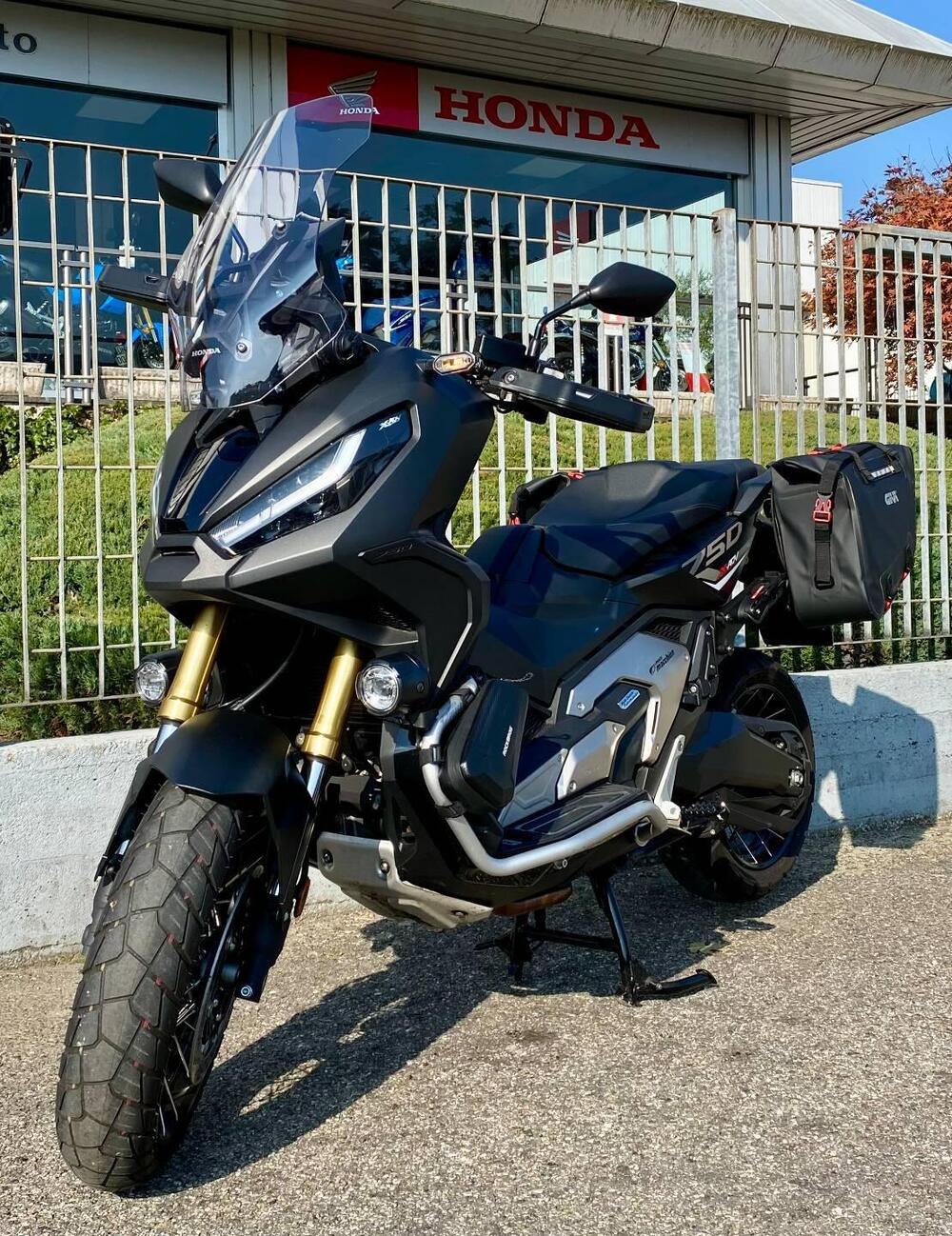 Honda X-ADV 750 DCT (2021 - 24) (2)