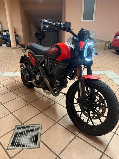 Ducati Scrambler 800 Full Throttle (2023 - 24) usata