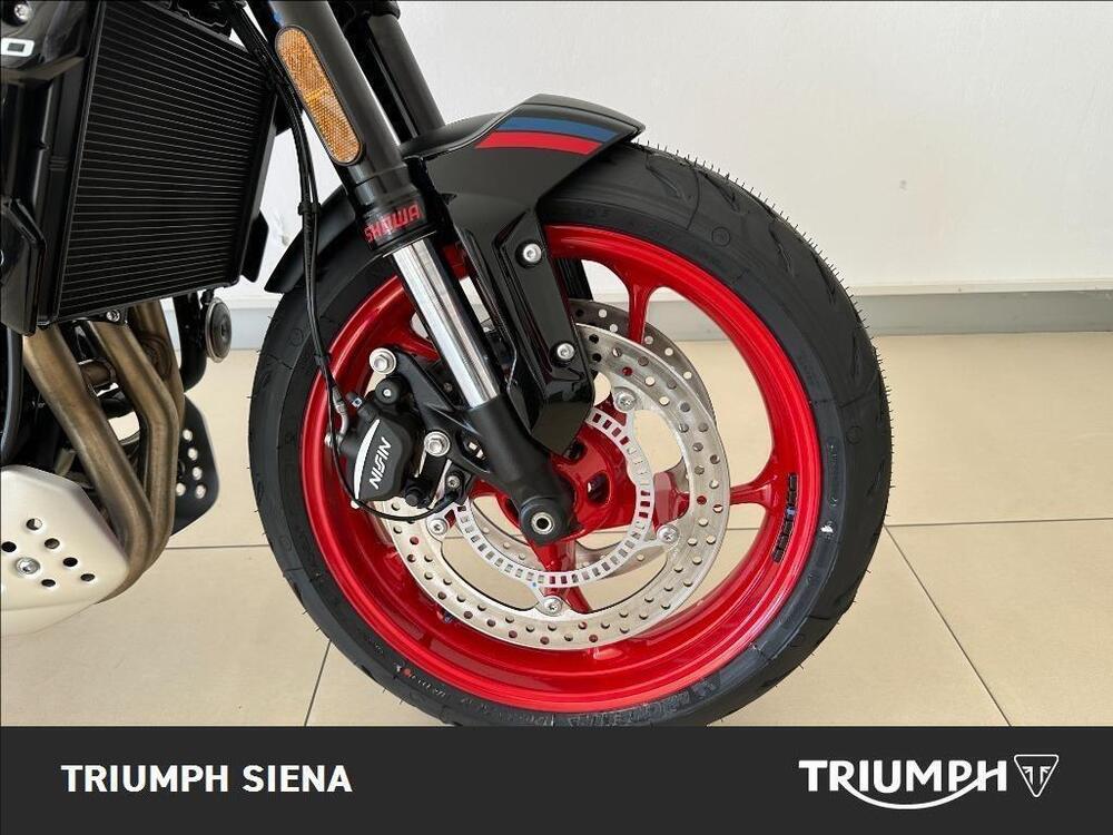 Triumph Trident 660 Triple Tribute Edition (2024) (5)