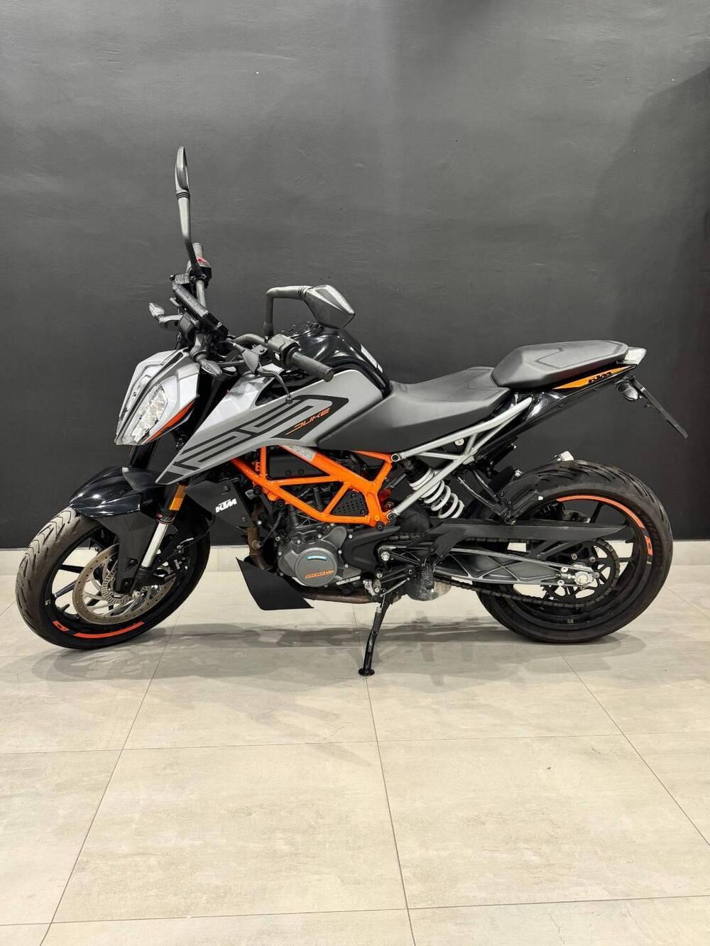 KTM 125 Duke (2021 - 23) (5)