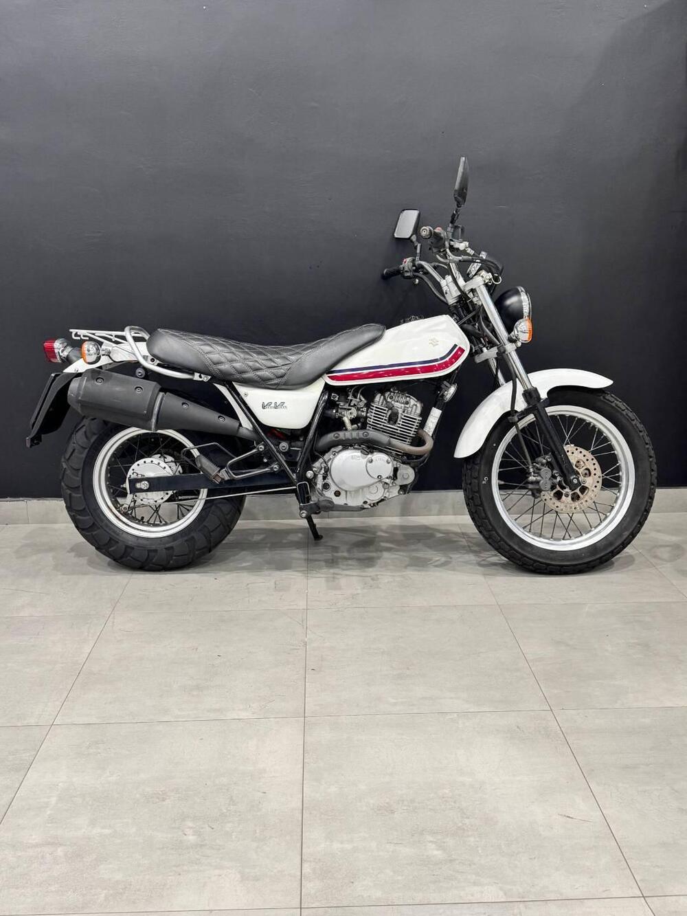 Suzuki Van Van RV 125 (2006 - 17) (2)