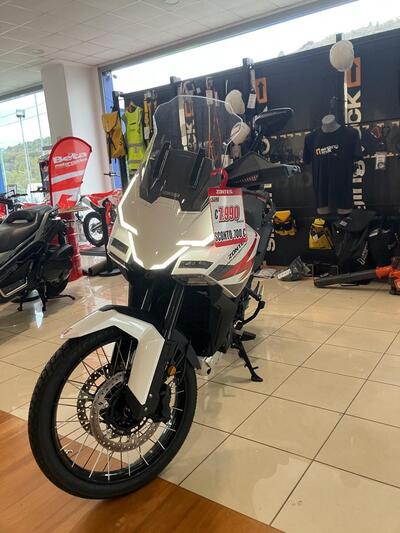 Zontes ZT703-F (2025) usata