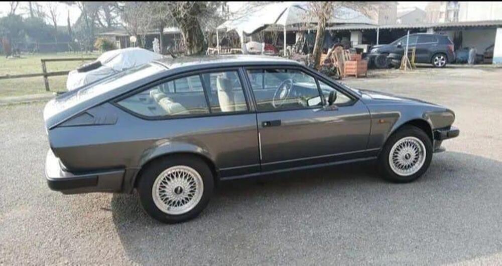 Alfa Romeo ALFETTA GTV 2.0 130 CV ASI / RIAR d'epoca a Cremona (4)