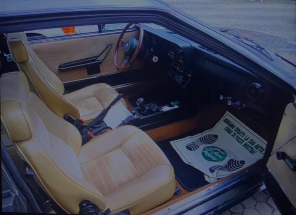 Alfa Romeo ALFETTA GTV 2.0 130 CV ASI / RIAR d'epoca a Cremona (9)