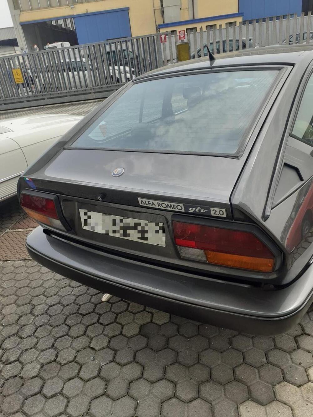 Alfa Romeo ALFETTA GTV 2.0 130 CV ASI / RIAR d'epoca a Cremona (12)