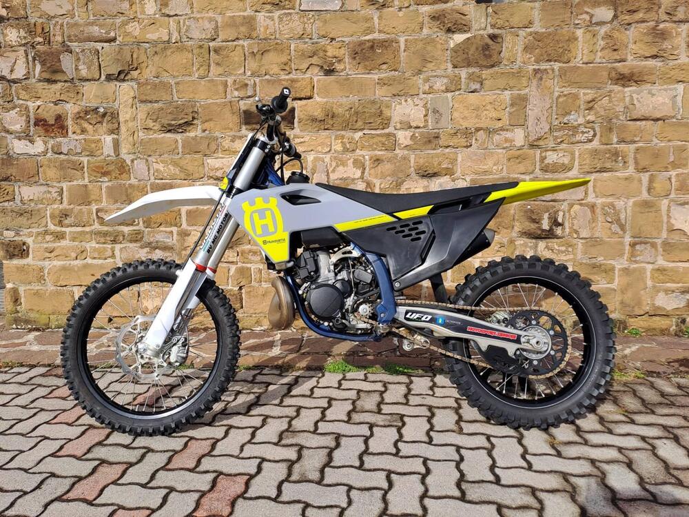 Husqvarna TC 250 (2023) (2)