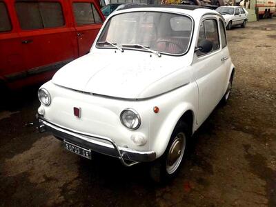 Fiat 500 L d&#039;epoca del 1971 a Milano