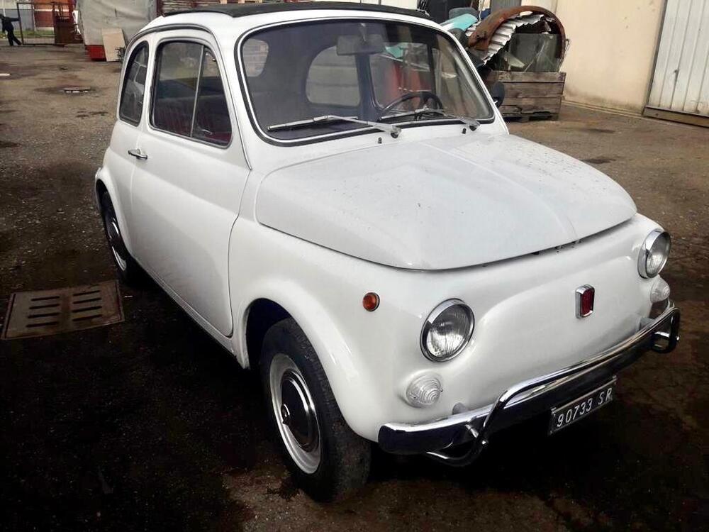 Fiat 500 L d'epoca a Milano (2)