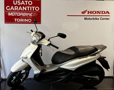 Piaggio Beverly 350 SportTouring ie ABS (2011 - 17) usata