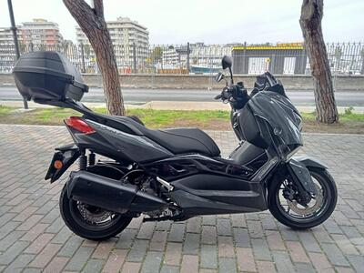 Yamaha X-Max 300 Tech Max (2021 - 24) usata