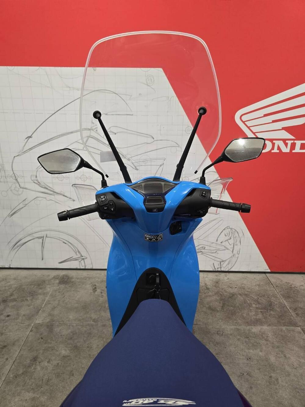 Honda SH 125i (2024 - 25) (5)