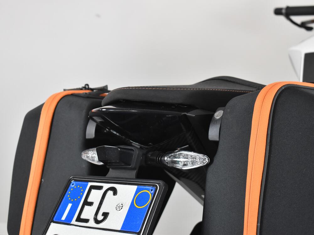 KTM 1290 Super Duke R SE ABS (2016) (9)